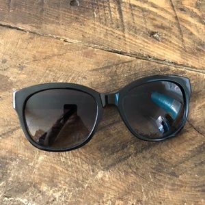 Coach Cailin Sunnies in Black!